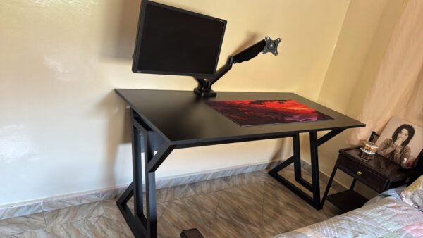 Modern Versatile Desk – Ideal for Remote Work or Gaming (Black Color) - Image 4